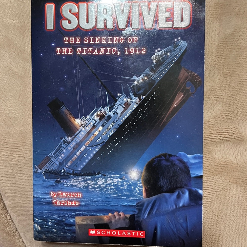 I Survived Book Collection - Picture 5 of 10
